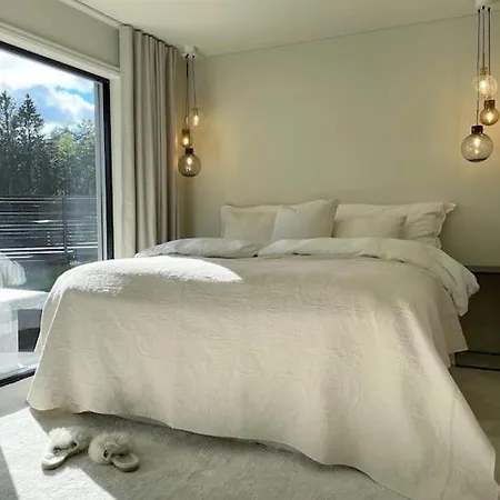 Lekkert Rekkehus Med Peis 度假居 *